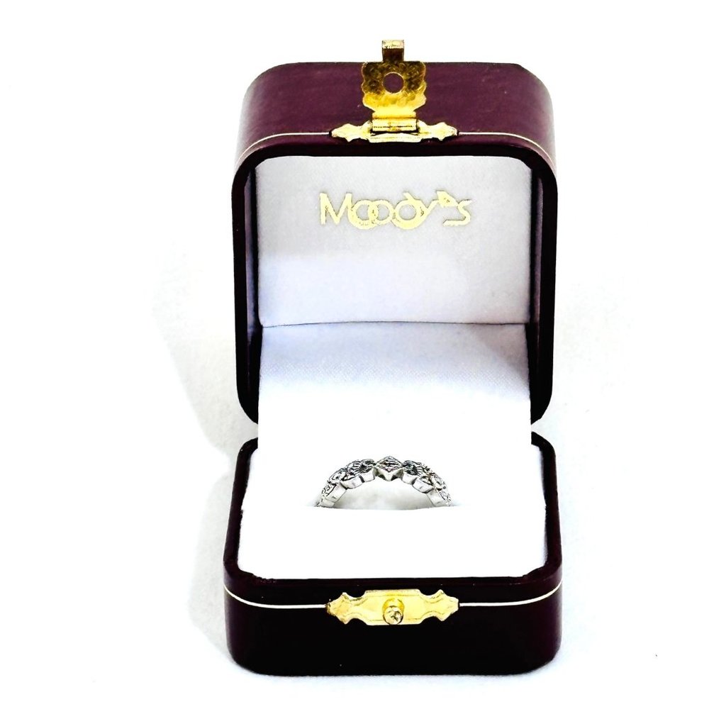 Sterling Textured Ring - Size 6 - New condition.